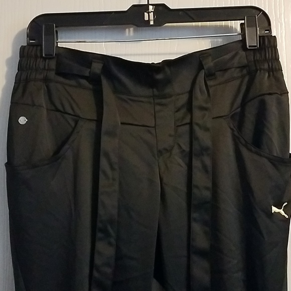 Puma brand ladies workout pants SZ M NEW WITH TAGS BENEFITS RESCUE - Picture 2 of 8
